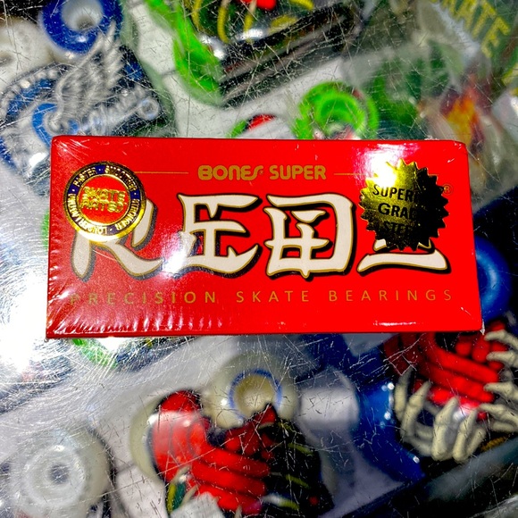 Skateboard bearings - Bones Super Reds - Picture 1 of 1